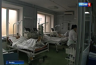 Пострадавшие в ночной аварии на М-4 остаются в больнице Батайска