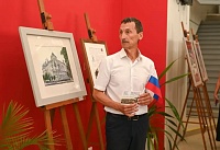 В МФЦ Ростова открылась выставка картин заслуженного художника России Николая Полюшенко