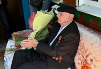 В Азовском районе поздравили ветерана Великой Отечественной войны