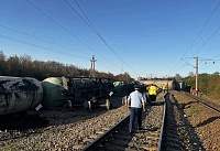 Южная транспортная прокуратура проводит проверку после схода вагонов грузового поезда в Ростовской области