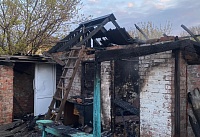 Тело 80-летнего мужчины нашли во время тушения пожара в Сальске