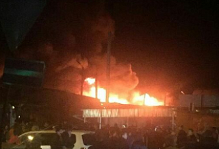 К месту крупного пожара на рынке "Восточный" приехали губернатор Голубев и глава Ростова Кушнарёв