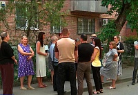 Фонтан из сточных вод и плесень: жители одного из домов по ул. Зорге в Ростове жалуются на работу управляющей компании 