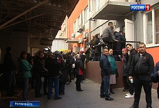 Продавцам-погорельцам ростовского рынка предоставят торговые площади бесплатно 