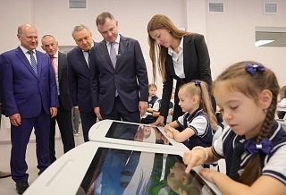 К 1 сентября открыли школы в микрорайонах "Новый Ростов" и "Вертолётное поле"