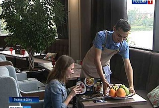 Подготовка к ЧМ-18: еще не все кафе в центре Ростова могут принять иностранных гостей