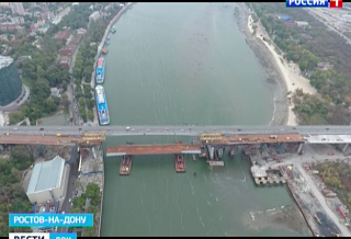 Пролет Ворошиловского моста поднимают со скоростью 5 метров в час