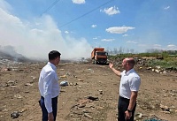 Количество техники увеличили на месте тушения пожара на зерноградском полигоне