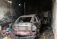 В Чертково произошел пожар в гараже с машиной