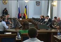 Донские депутаты обсудили запрет продажи бензина подросткам и правила продажи пива в многоэтажках