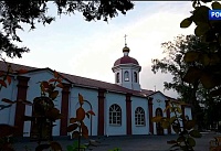 В ростовском храме Великомученика Пантелеимона отслужили Божественную литургию в честь 30-летия со дня основания